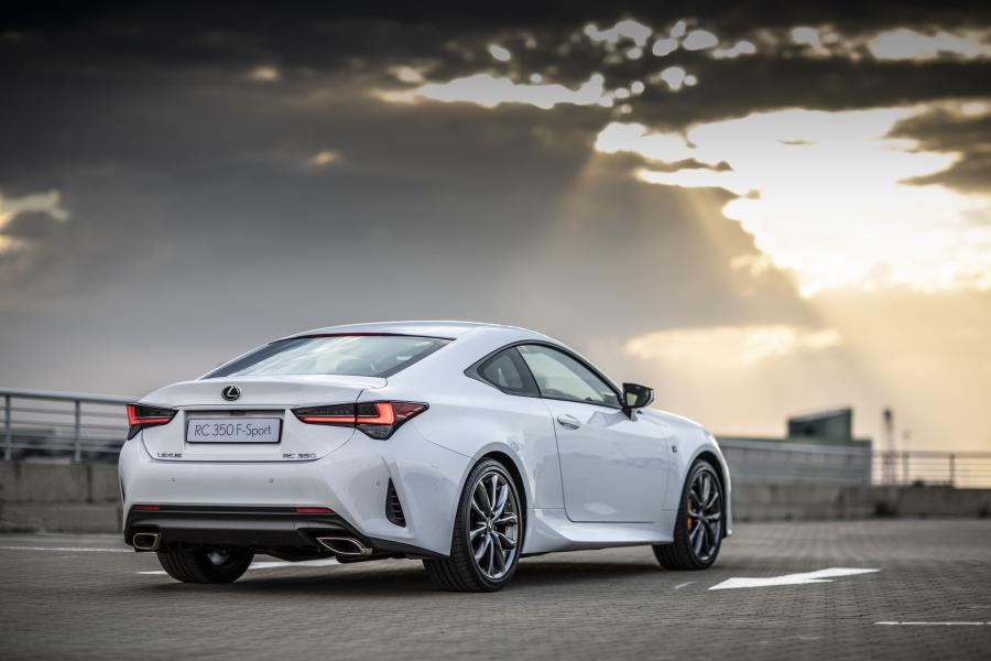  Lexus RC350 F-Sport 2019 года  (ZA) (фото 9 из 25)